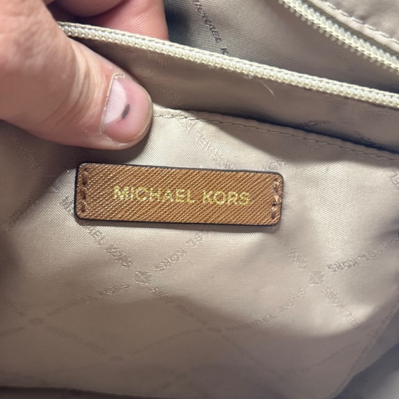 Michael Kors Jet Set East West Signature Brown Leather Tote Purse  Shoulder Bag - Picture 10 of 12